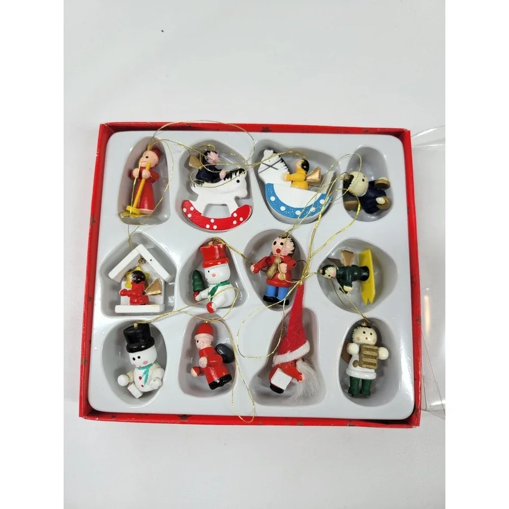 12‎ Vintage Wood Mini Christmas Ornaments Kitschy Retro Hand Painted